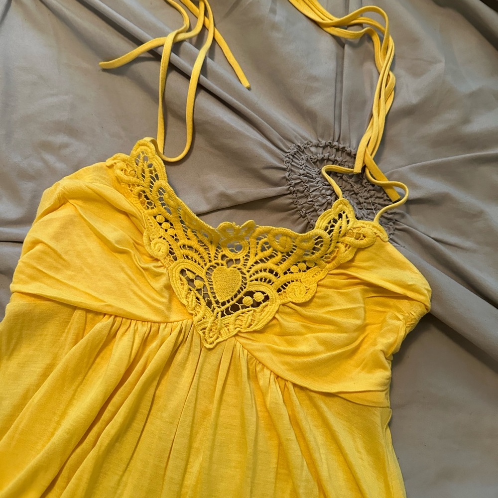 Forever 21 Halter - Picture 3 of 5